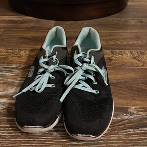 Skechers Memory Foam Cooled Black and Mint Sneakers Size 10